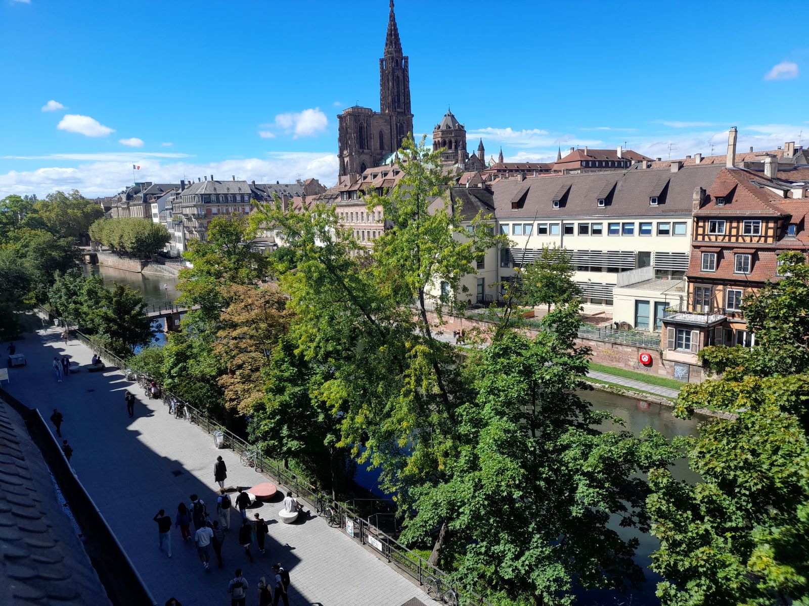 QUAI DES BATELIERS MEUBLE